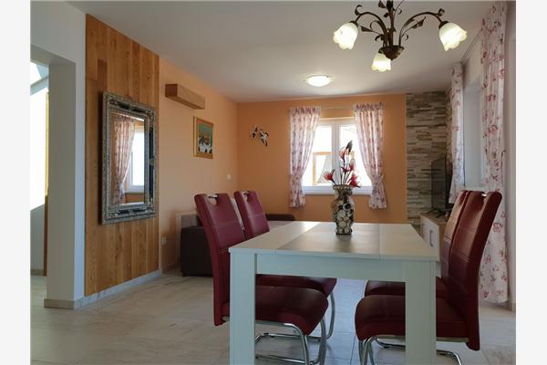 Apartment A2, for 4 persons