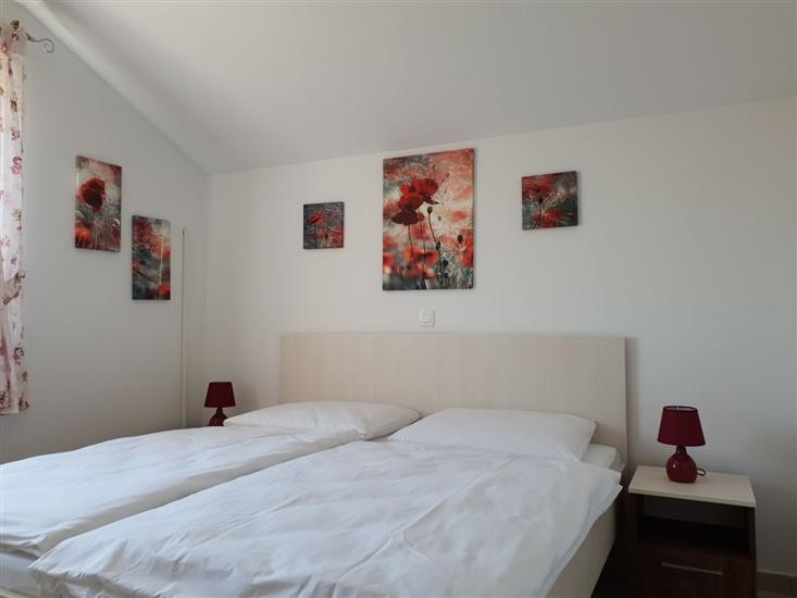 Apartment A2, for 4 persons