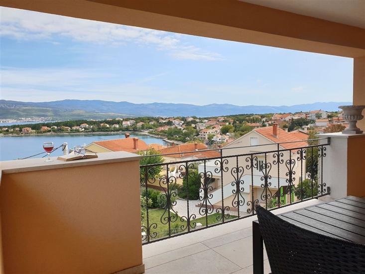 Apartment A5, for 4 persons