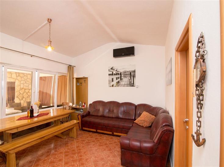 House K1, for 5 persons