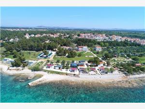 Mobilna kućica Frangipani 1 Biograd, Kvadratura 32,00 m2, Zračna udaljenost od mora 10 m