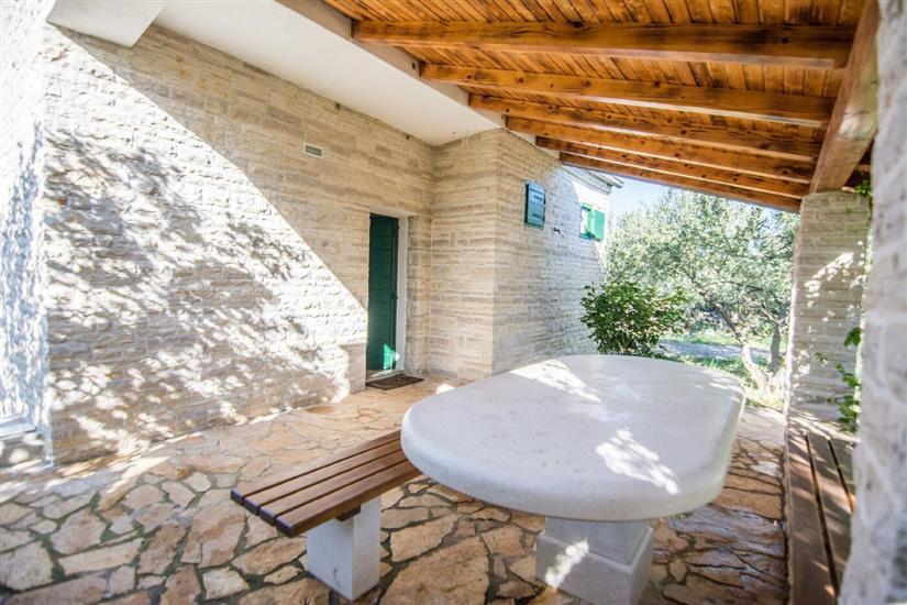 Dom Pool House Lake by the sea