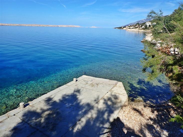 Apartmaj Jela-on the seafront