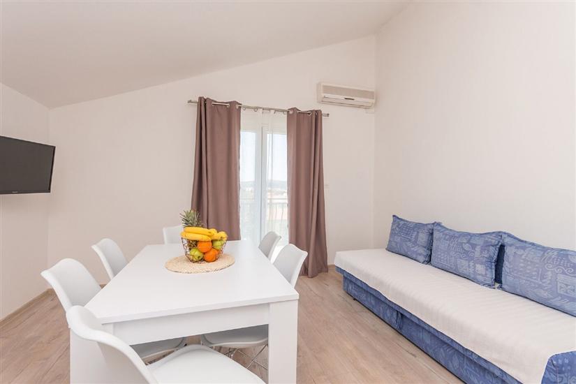 Apartment A2, for 5 persons