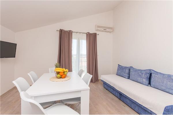 Apartment A2, for 5 persons