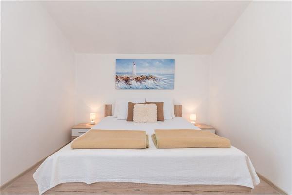 Apartment A2, for 5 persons