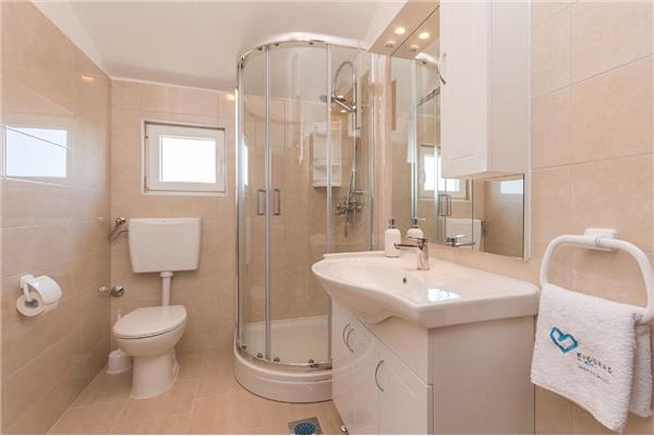 Apartment A2, for 5 persons