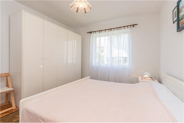 Apartment A2, for 5 persons