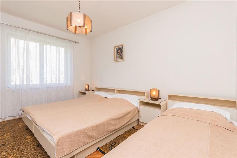 Apartment A2, for 5 persons