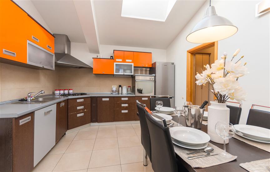 House K1, for 8 persons