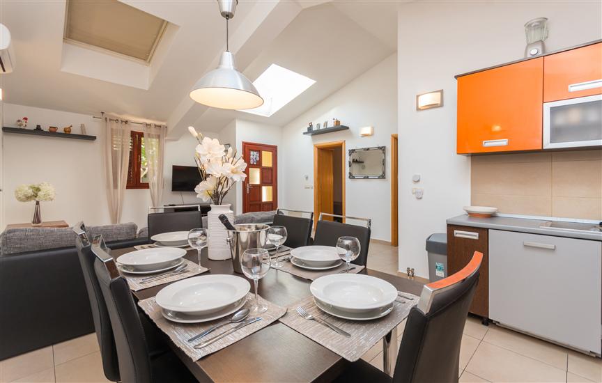 House K1, for 8 persons