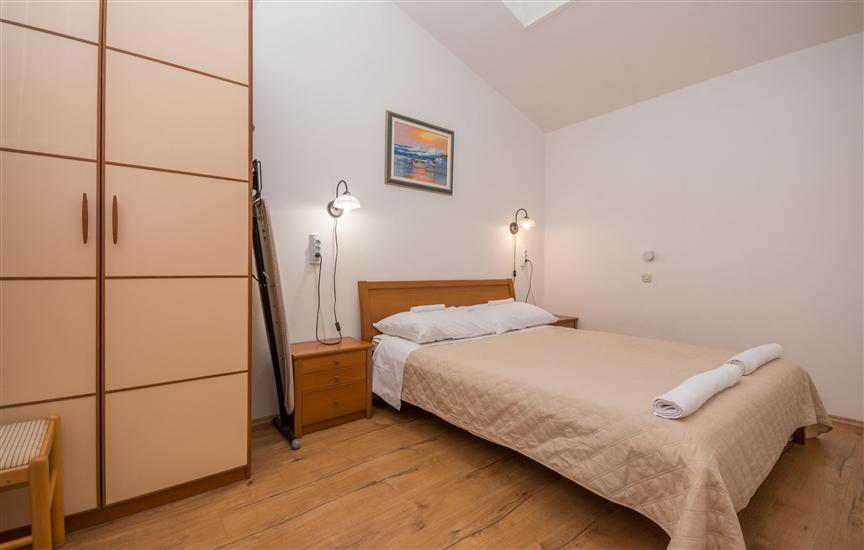 House K1, for 8 persons