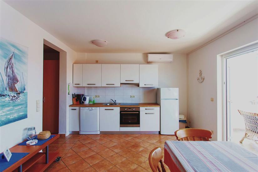Apartment A3, for 5 persons