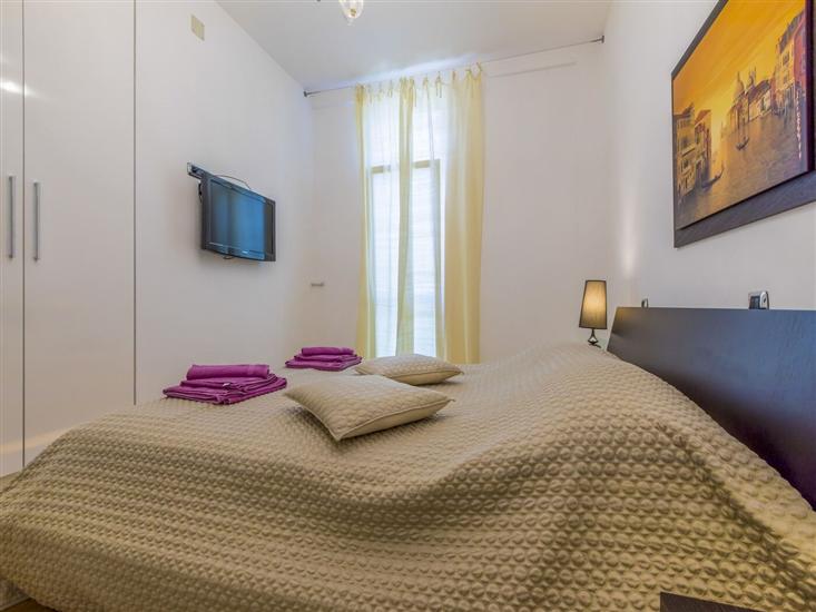 Apartment A1, for 6 persons