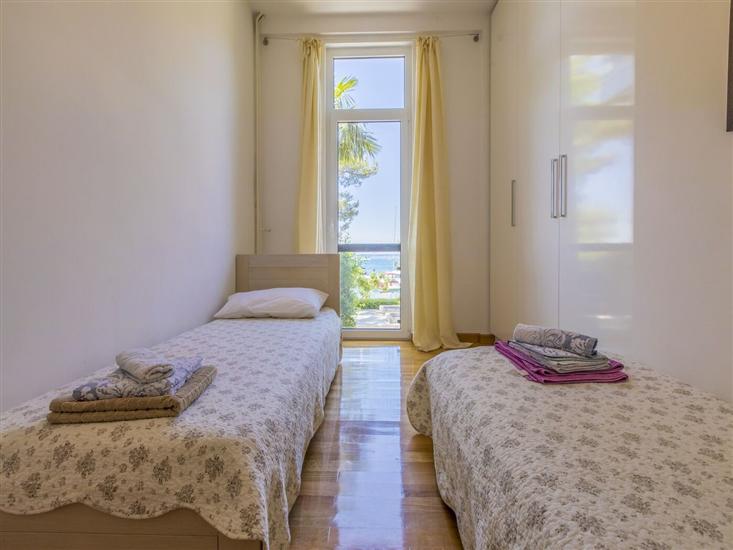 Apartment A1, for 6 persons