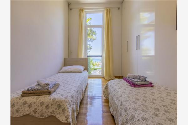 Apartment A1, for 6 persons