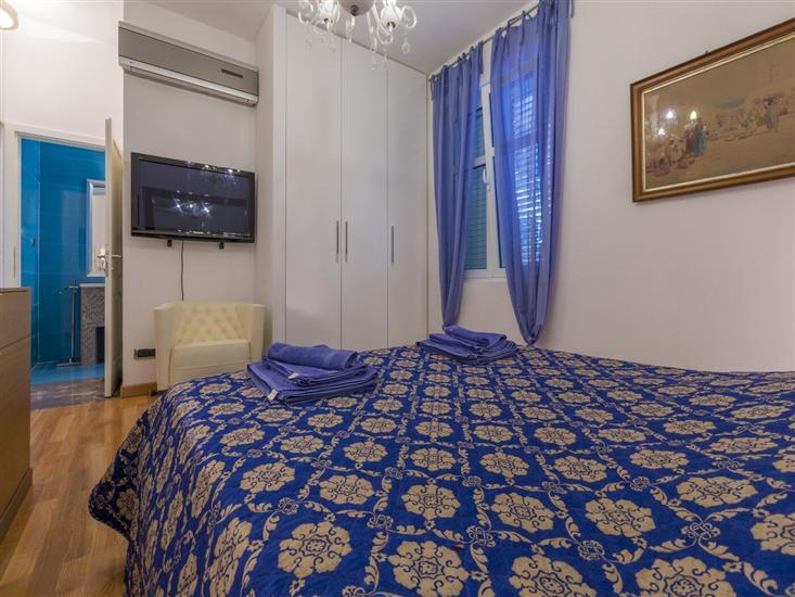 Apartment A1, for 6 persons