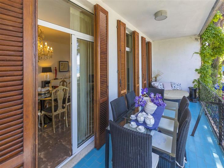 Apartment A1, for 6 persons