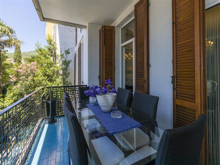 Apartment A1, for 6 persons