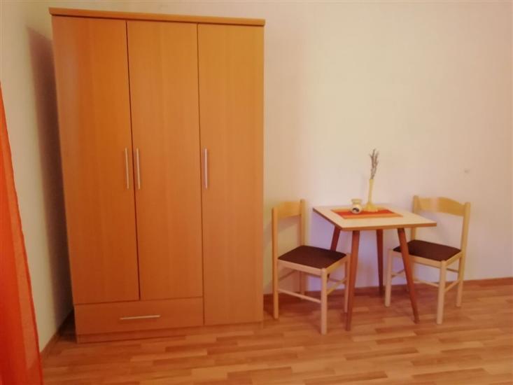Apartment A1, for 6 persons