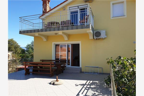 Apartment A2, for 6 persons
