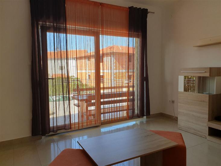 Apartment A2, for 6 persons