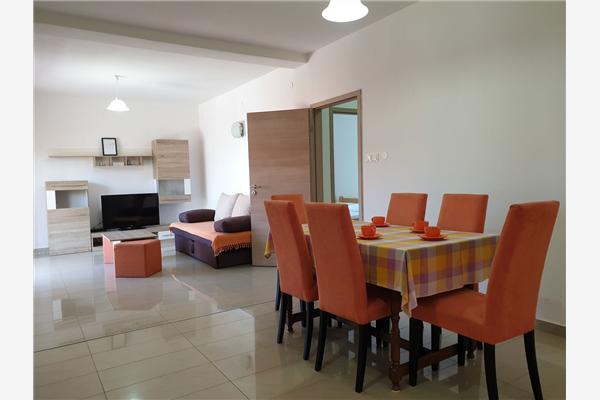 Apartment A2, for 6 persons