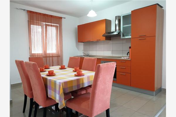 Apartment A2, for 6 persons
