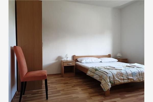 Apartment A2, for 6 persons