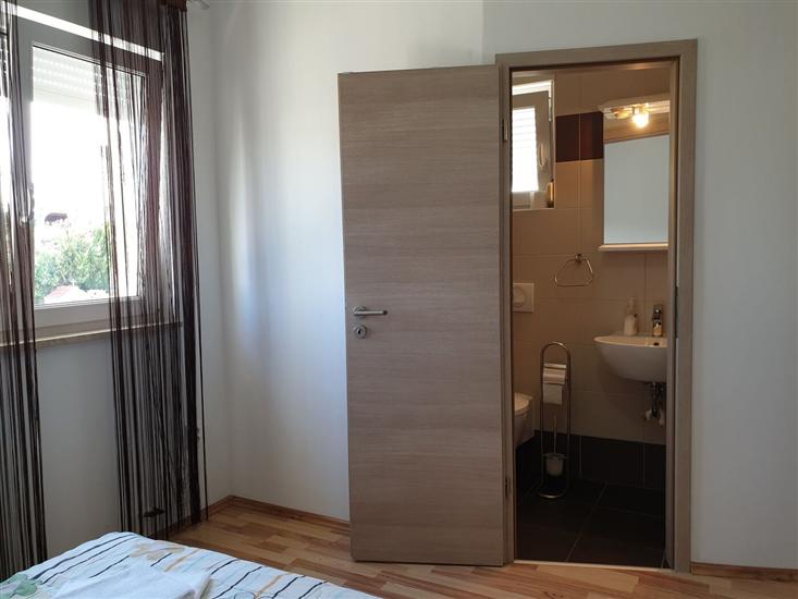Apartment A2, for 6 persons