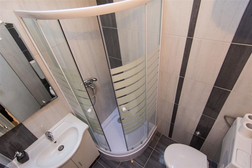 Apartment A2, for 5 persons