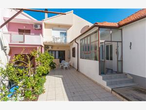 Apartments Mactra Biograd, Size 58.00 m2