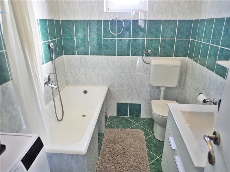 Apartment A1, for 6 persons