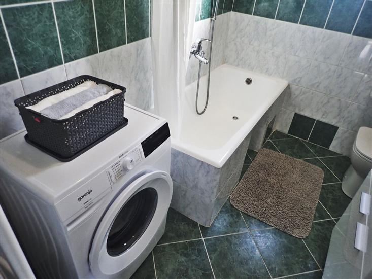 Apartment A1, for 6 persons