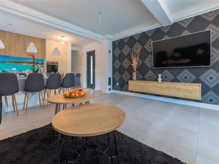 House K1, for 10 persons