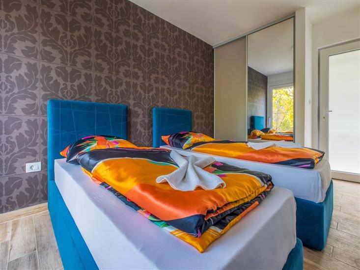 House K1, for 10 persons