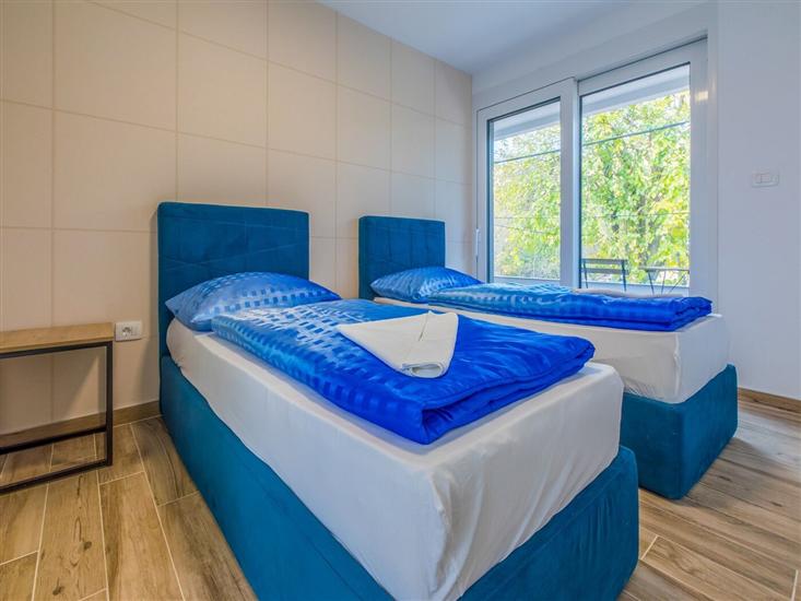 House K1, for 10 persons