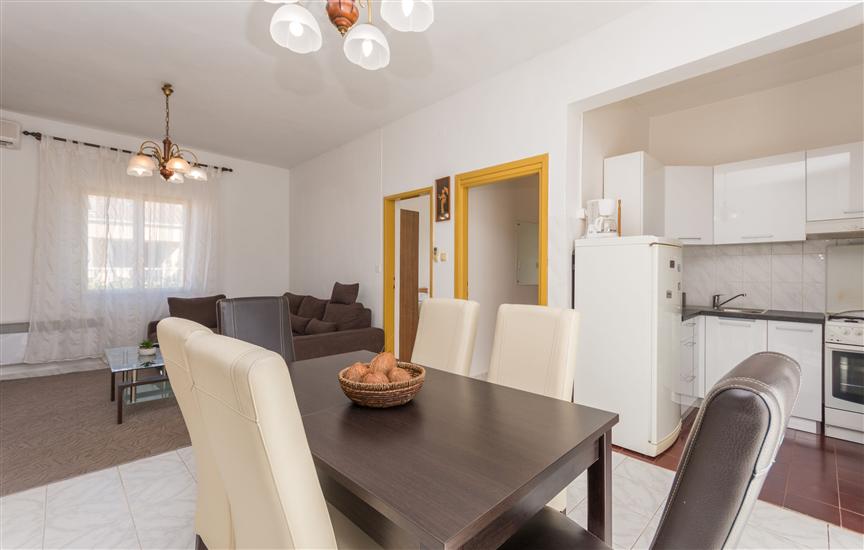 Apartment A2, for 4 persons