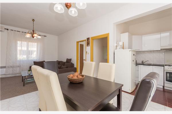 Apartment A2, for 4 persons