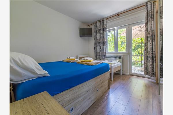 Apartment A1, for 5 persons