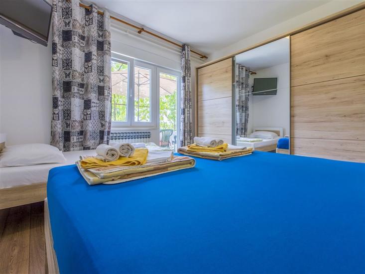 Apartment A1, for 5 persons