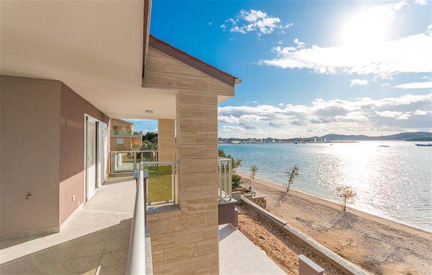 Apartment A2, for 6 persons