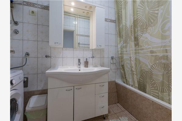 Apartment A1, for 5 persons