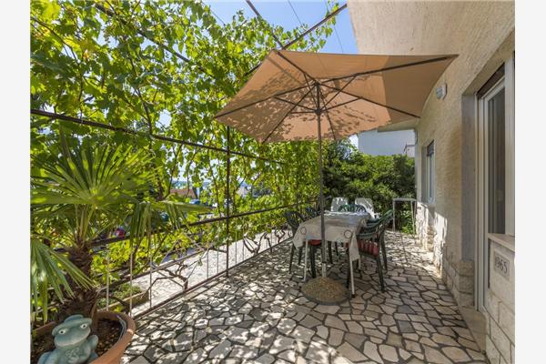 Apartment A1, for 5 persons