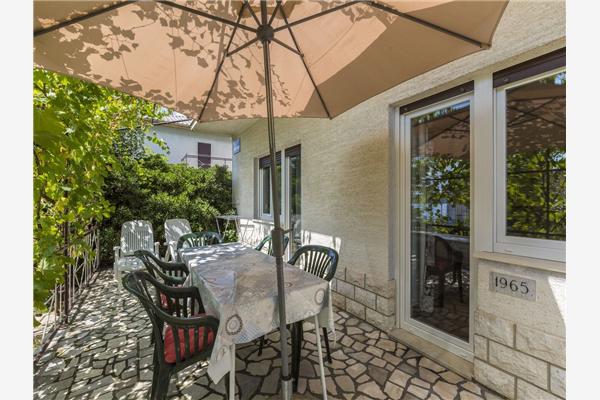 Apartment A1, for 5 persons