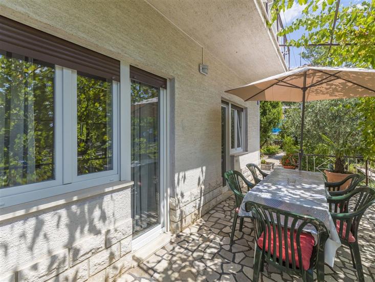 Apartment A1, for 5 persons