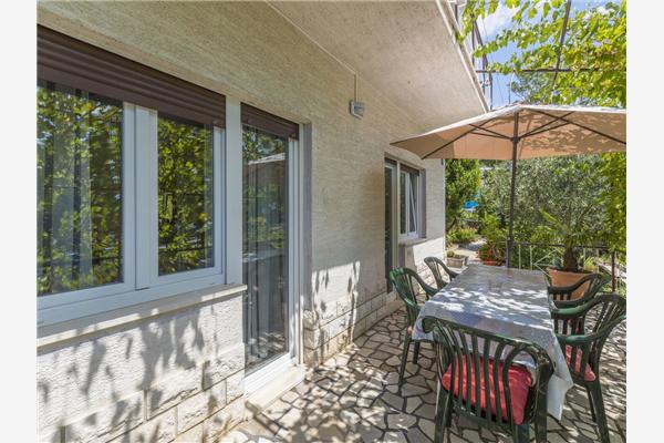 Apartment A1, for 5 persons