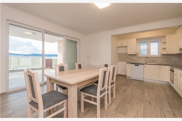 Apartment A2, for 6 persons