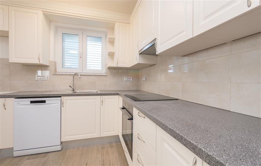 Apartment A2, for 6 persons