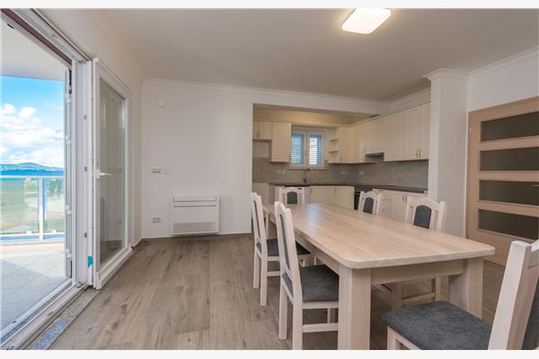 Apartment A2, for 6 persons